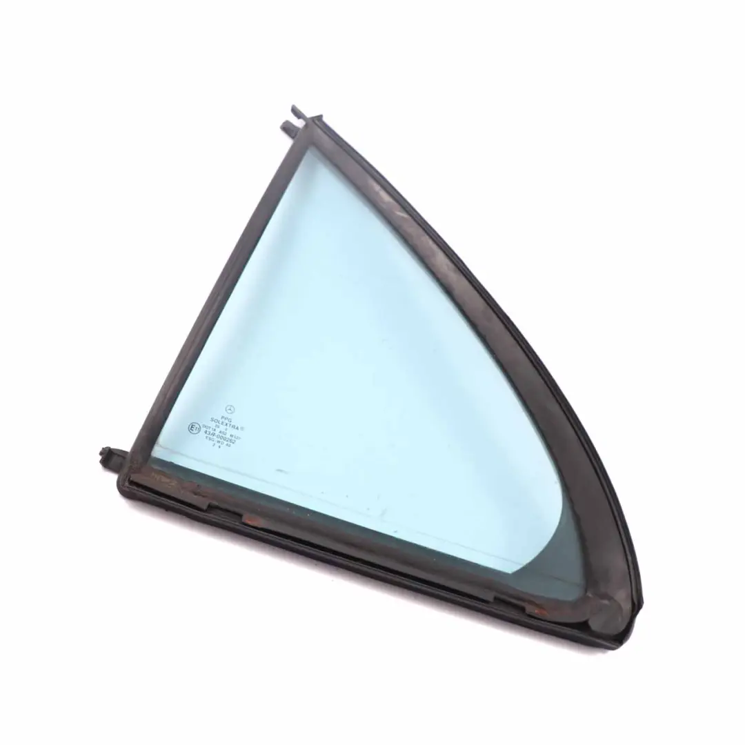 Vitre Latérale Fixe Arrière Gauche AS2 pour Mercedes W203 à propos du numéro de pièce A2037300755 Mercedes W203 Vitre Latérale Fixe Arrière Gauche AS2 - SKU A2037300755 - Numéro de pièce A2037300755