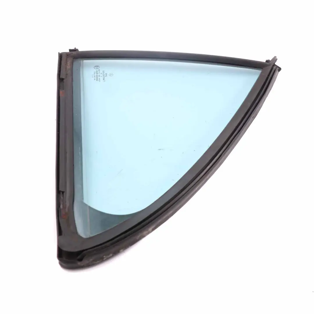 Vitre Latérale Fixe Arrière Gauche AS2 pour Mercedes W203 à propos du numéro de pièce A2037300755 Mercedes W203 Vitre Latérale Fixe Arrière Gauche AS2 - SKU A2037300755 - Numéro de pièce A2037300755