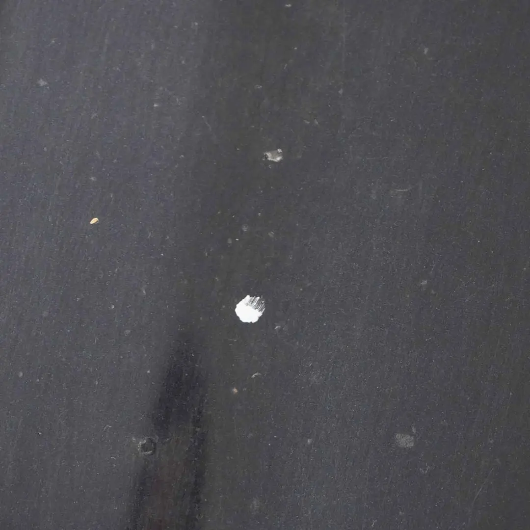 Drzwi Prawe Tylne Diamantschwarz 768 do Mercedes W203 o numerze A2037300805 Mercedes W203 Drzwi Prawe Tylne Diamantschwarz 768 - SKU A2037300805-DSCH - Numer Części A2037300805