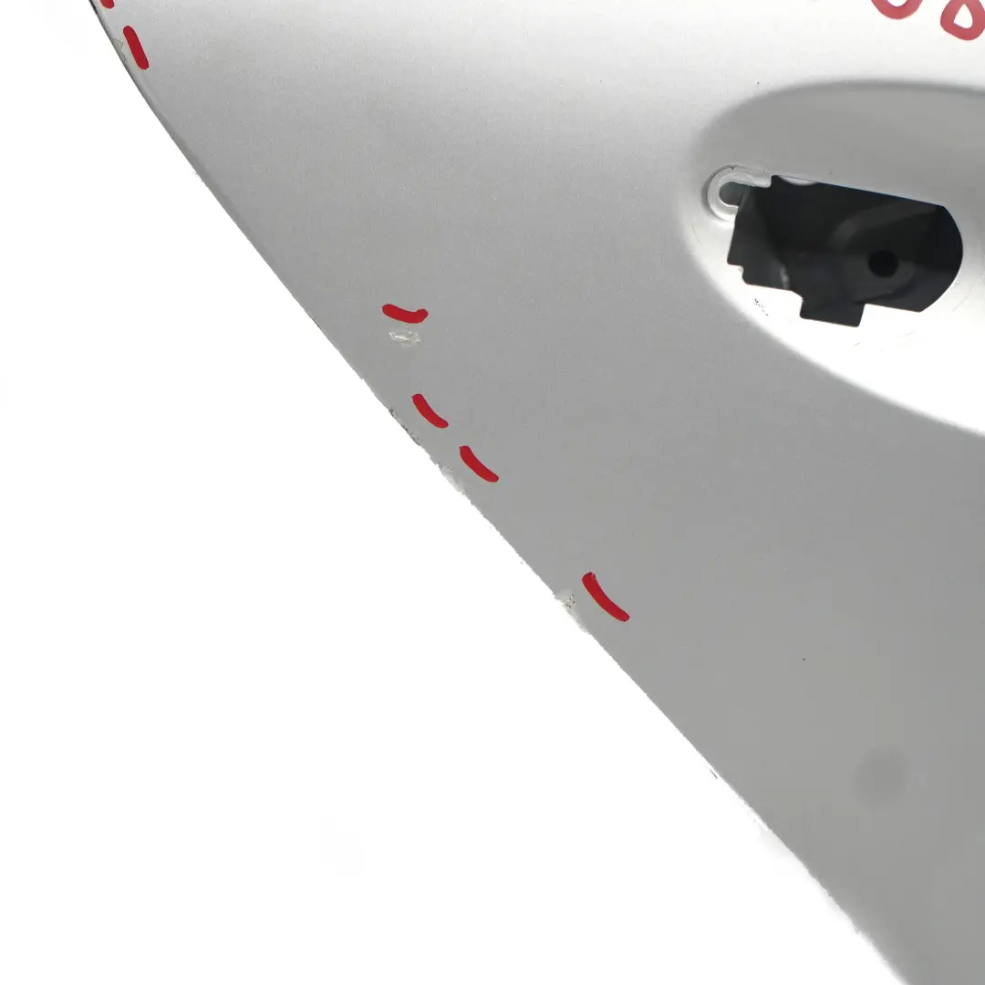 Tür hinten rechts Limousine Iridium Silber Metallic - 775 für Mercedes W203 mit Teilenummer A2037300805 Mercedes W203 Tür hinten rechts Limousine Iridium Silber Metallic - 775 - SKU A2037300805-IRS1 - Teilenummer A2037300805