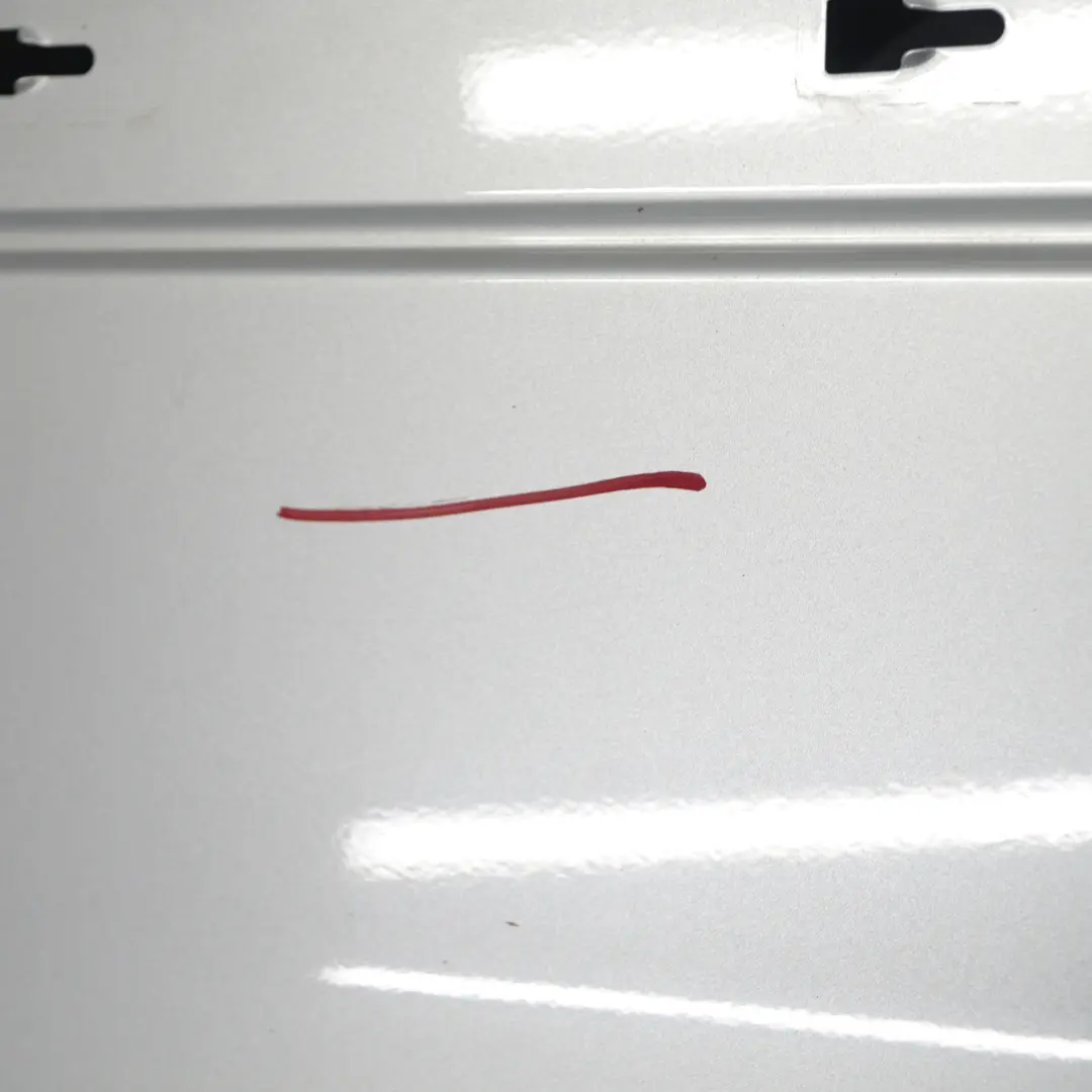 Porta posteriore destra Iridium Silver Metallic - 775 per Mercedes W203 con numero di parte A2037300805 Mercedes W203 Porta posteriore destra Iridium Silver Metallic - 775 - SKU A2037300805-IRS - Numero di parte A2037300805