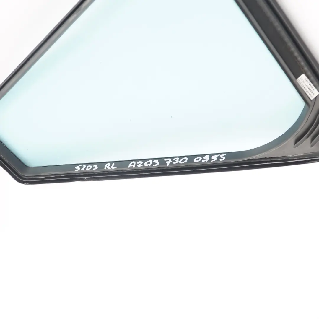 Ventana Lateral Cristal Fijo Puerta Trasera Izquierda AS2 para Mercedes W203 Estate con número de pieza A2037300955 Mercedes W203 Estate Ventana Lateral Cristal Fijo Puerta Trasera Izquierda AS2 - SKU A2037300955 - Número de pieza A2037300955