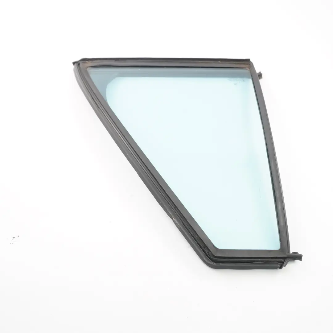 Ventana Lateral Cristal Fijo Puerta Trasera Izquierda AS2 para Mercedes W203 Estate con número de pieza A2037300955 Mercedes W203 Estate Ventana Lateral Cristal Fijo Puerta Trasera Izquierda AS2 - SKU A2037300955 - Número de pieza A2037300955