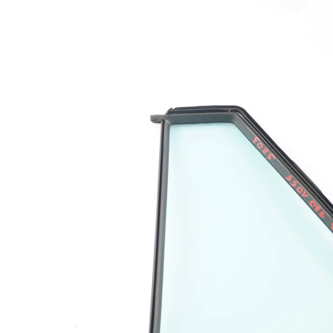 Ventana Lateral Puerta Trasera Cristal Fijo Derecha AS2 para Mercedes W203 Estate con número de pieza A2037301055 Mercedes W203 Estate Ventana Lateral Puerta Trasera Cristal Fijo Derecha AS2 - SKU A2037301055 - Número de pieza A2037301055
