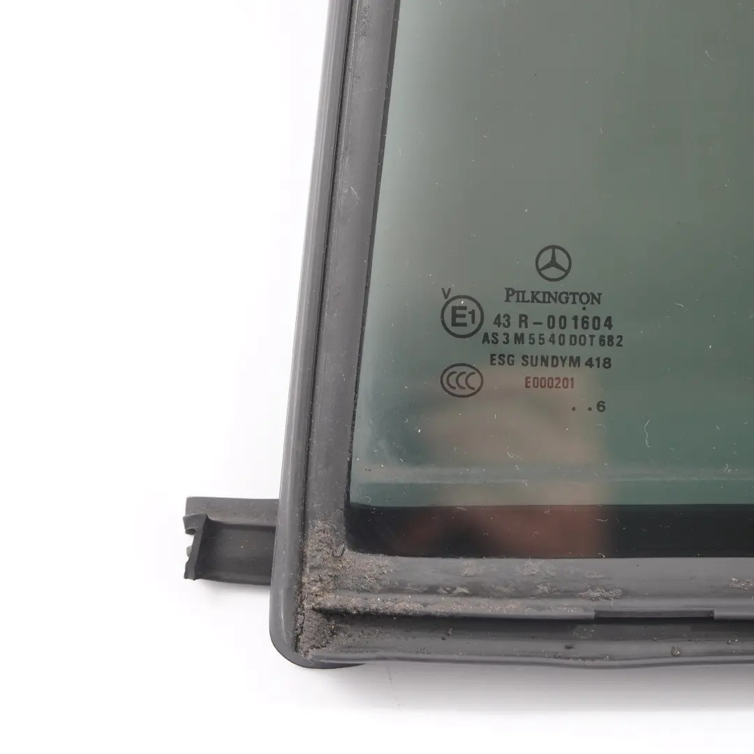 Seitenfenster Tür hinten links Glas AS3 für Mercedes W203 Touring mit Teilenummer A2037302155 Mercedes W203 Touring Seitenfenster Tür hinten links Glas AS3 - SKU A2037302155 - Teilenummer A2037302155