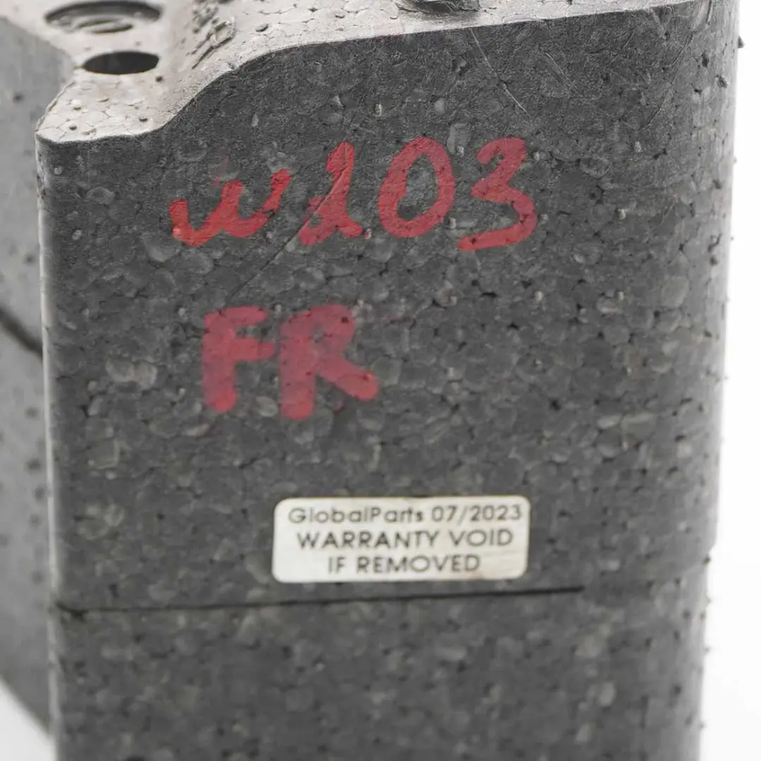 Schiuma isolante porta posteriore destra Damper per Mercedes W203 con numero di parte A2037320290 Mercedes W203 Schiuma isolante porta posteriore destra Damper - SKU A2037320290 - Numero di parte A2037320290