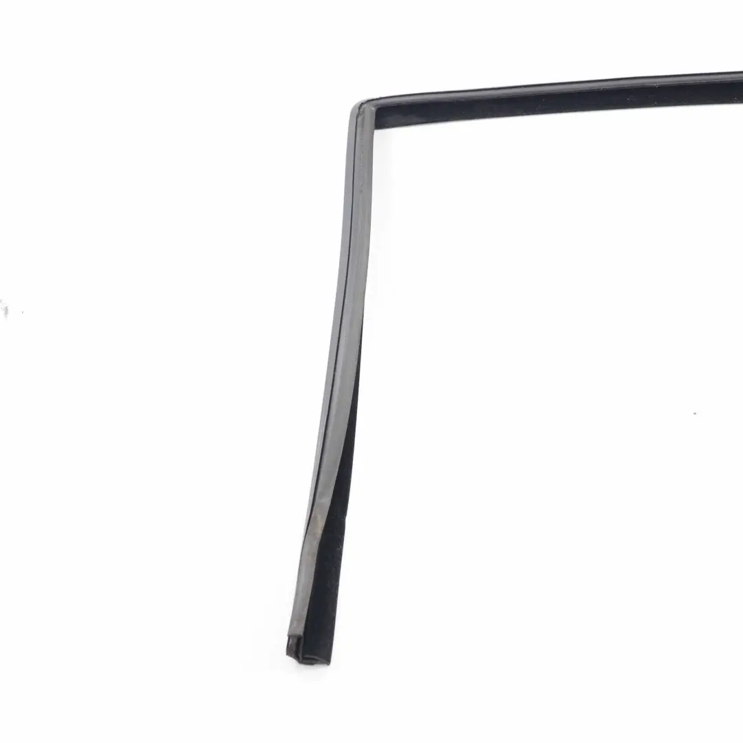 Mercedes W203 Kombi Uszczelka Szyby Drzwi Lewy Tył - SKU A2037350525 - Numer Części A2037350525