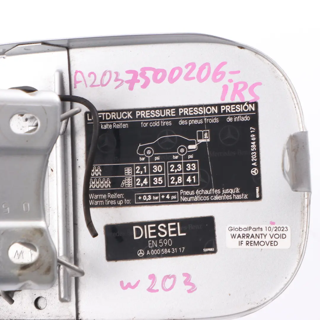 Mercedes W203 Couvercle bouchon réservoir carburant Argent Iridium Métallisé 775 - SKU A2037500206-IRS - Numéro de pièce A2037500206
