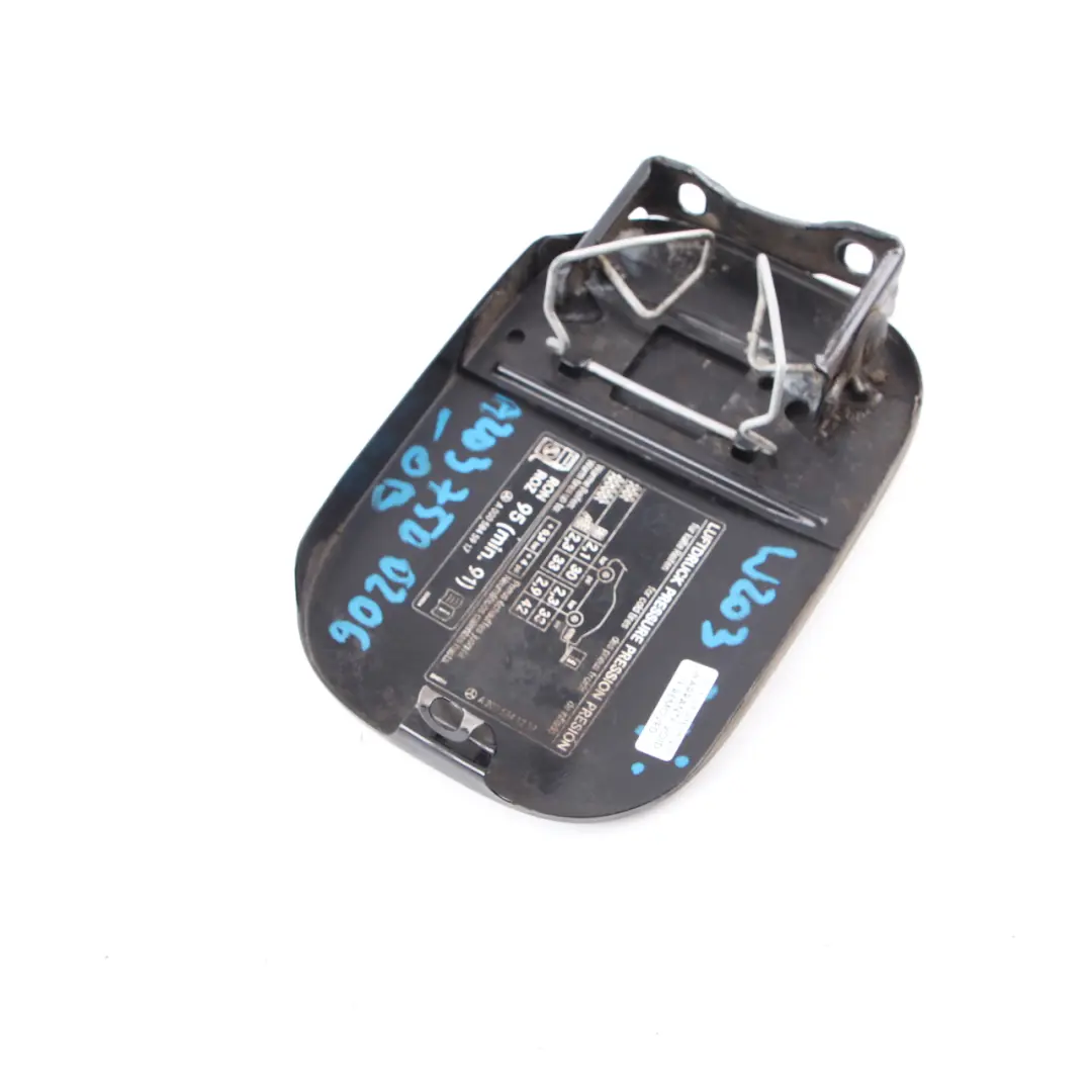 Mercedes W203 Couvercle de bouchon de réservoir de carburant Noir Obsidien - 197 - SKU A2037500206-OB - Numéro de pièce A2037500206