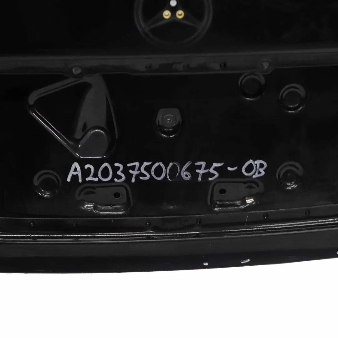 Klapa Bagażnika Obsidian Black - 197 do Mercedes W203 o numerze A2037500675 Mercedes W203 Klapa Bagażnika Obsidian Black - 197 - SKU A2037500675-OB - Numer Części A2037500675