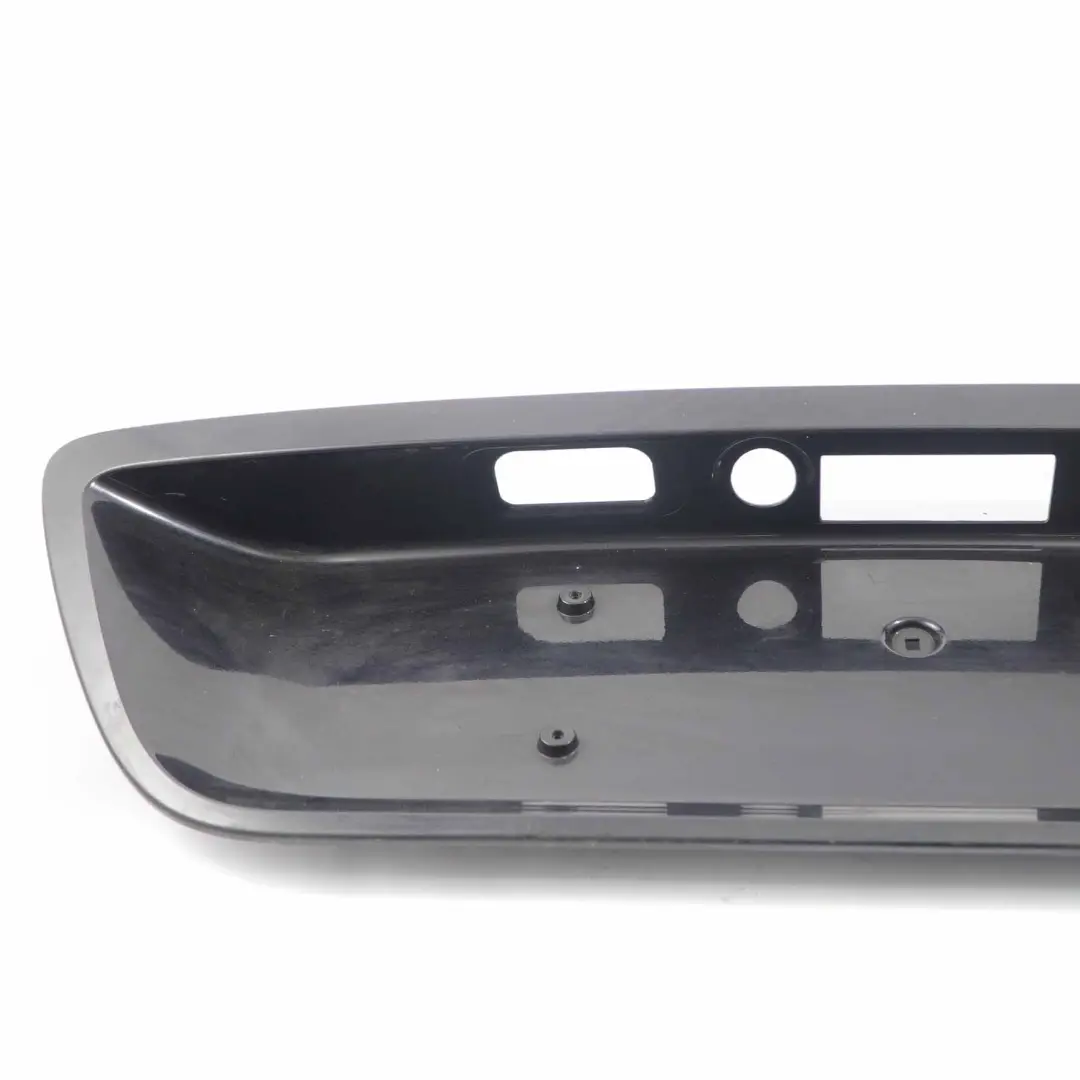 Mercedes W203 Tapa Trasera Maletero Portamatrículas Negro Diamante - 768 - SKU A2037500881-DSCH - Número de pieza A2037500881