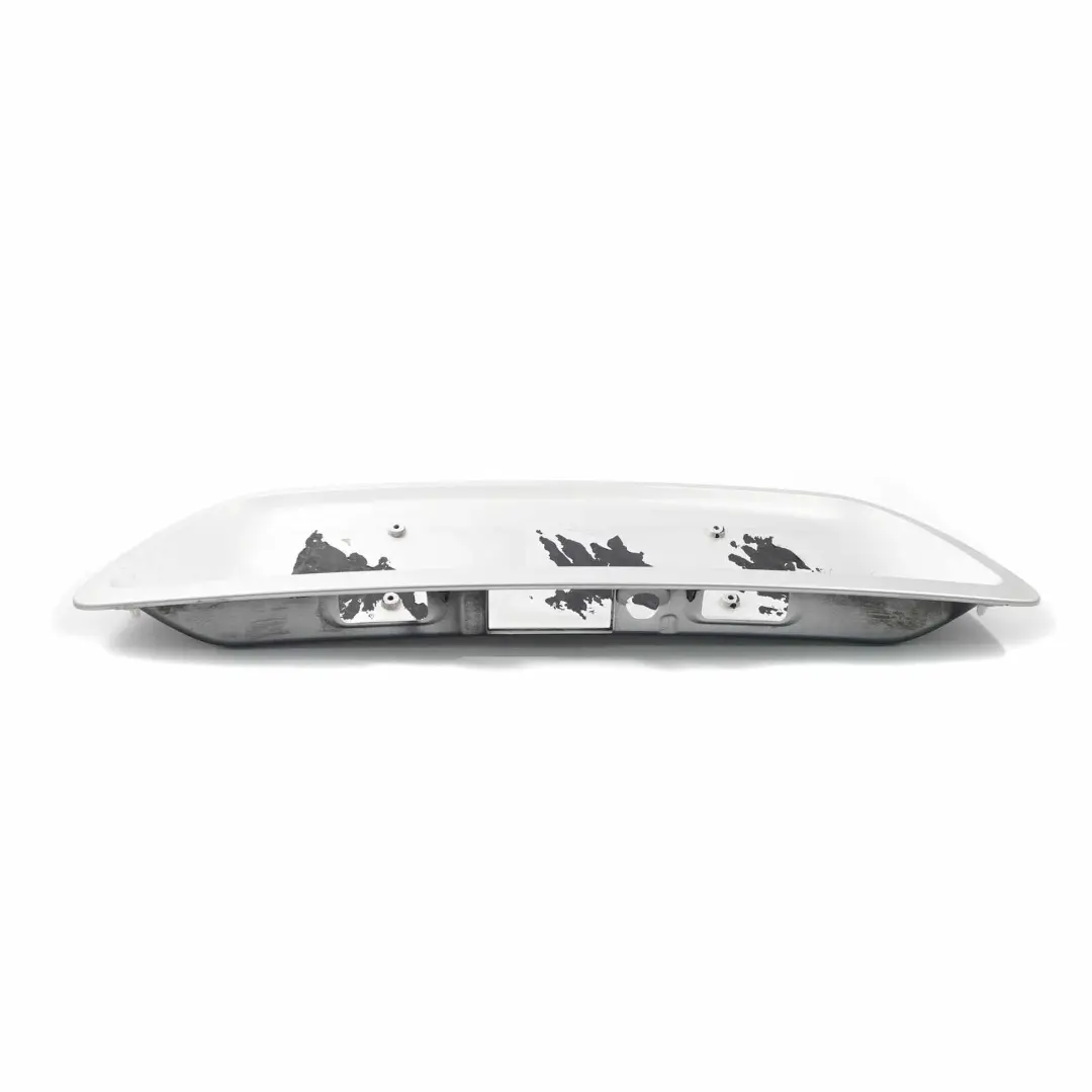 Portamatrículas Maletero Portón Trasero Plata Iridium para Mercedes W203 con número de pieza A2037500881 Mercedes W203 Portamatrículas Maletero Portón Trasero Plata Iridium - SKU A2037500881-IRS1 - Número de pieza A2037500881