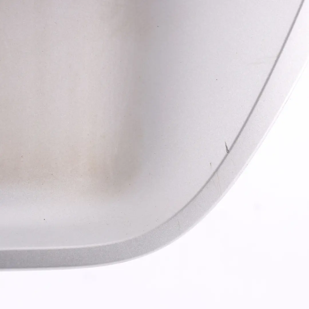 Coffre arrière Porte plaque d'immatriculation Argent pour Mercedes W203 à propos du numéro de pièce A2037500881 Mercedes W203 Coffre arrière Porte plaque d'immatriculation Argent - SKU A2037500881-IRS - Numéro de pièce A2037500881