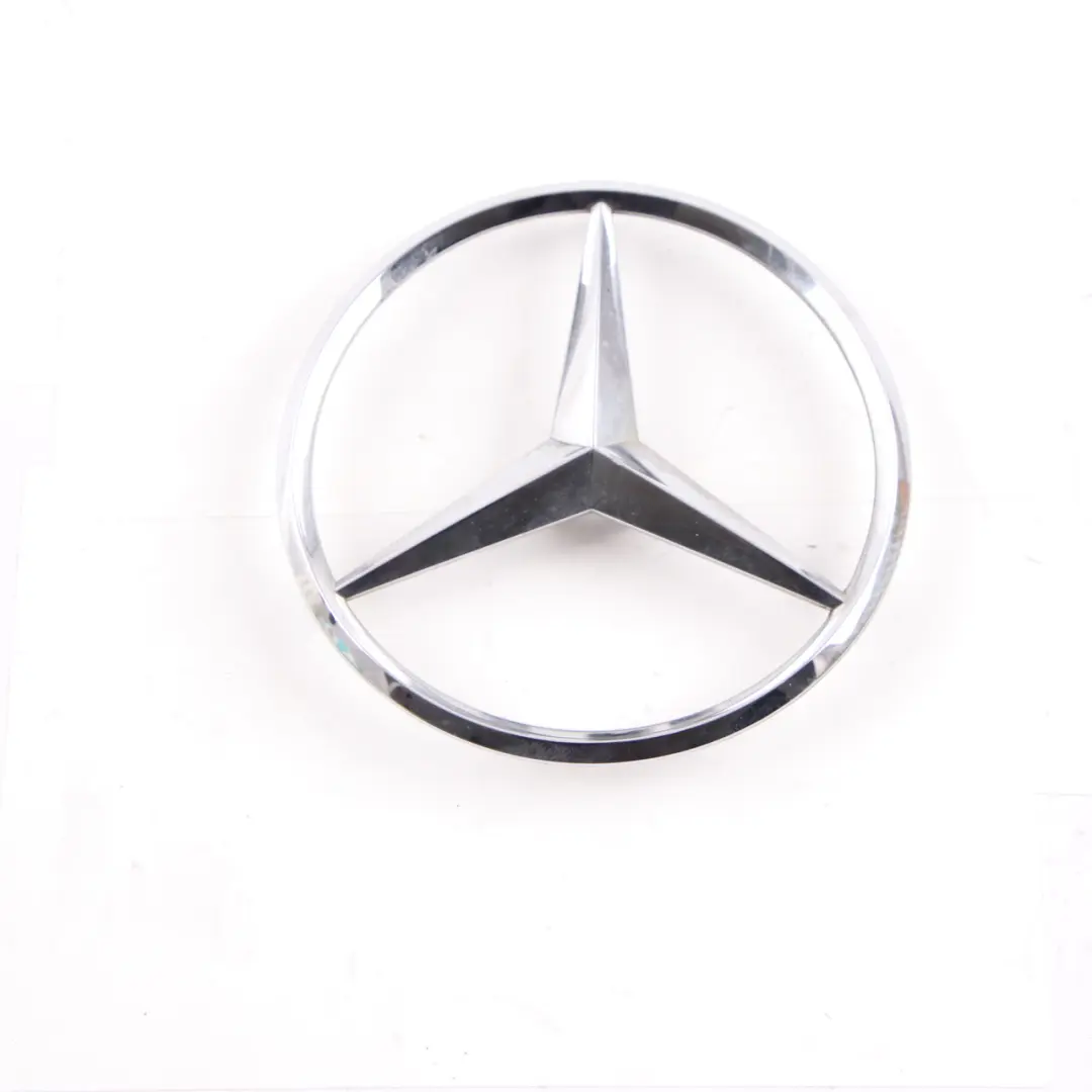baule posteriore Stella Emblema Logo Distintivo per Mercedes W203 con numero di parte A2037580058 Mercedes W203 baule posteriore Stella Emblema Logo Distintivo - SKU A2037580058 - Numero di parte A2037580058