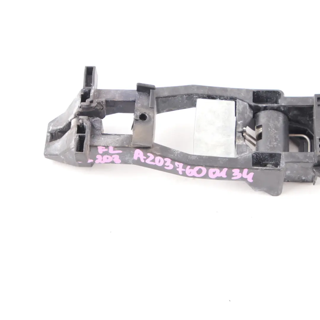 Manija de la Puerta Delantera Izquierda para Mercedes W203 CL203 con número de pieza A2037600134 Mercedes W203 CL203 Manija de la Puerta Delantera Izquierda - SKU A2037600134 - Número de pieza A2037600134