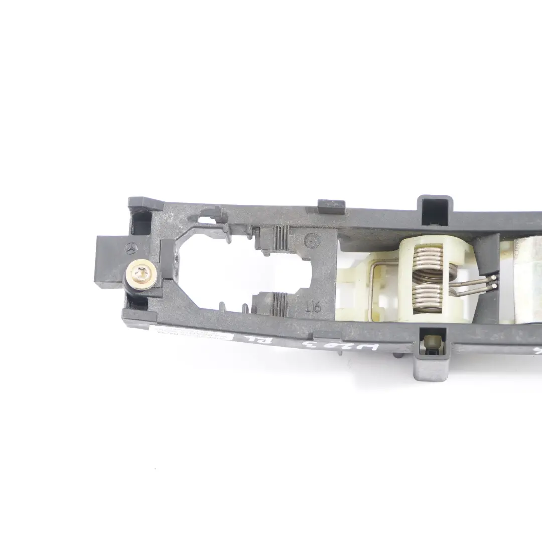  Maniglia base Mercedes W203 W211 Porta presa posteriore sinistra - SKU A2037600334 - Numero di parte A2037600334