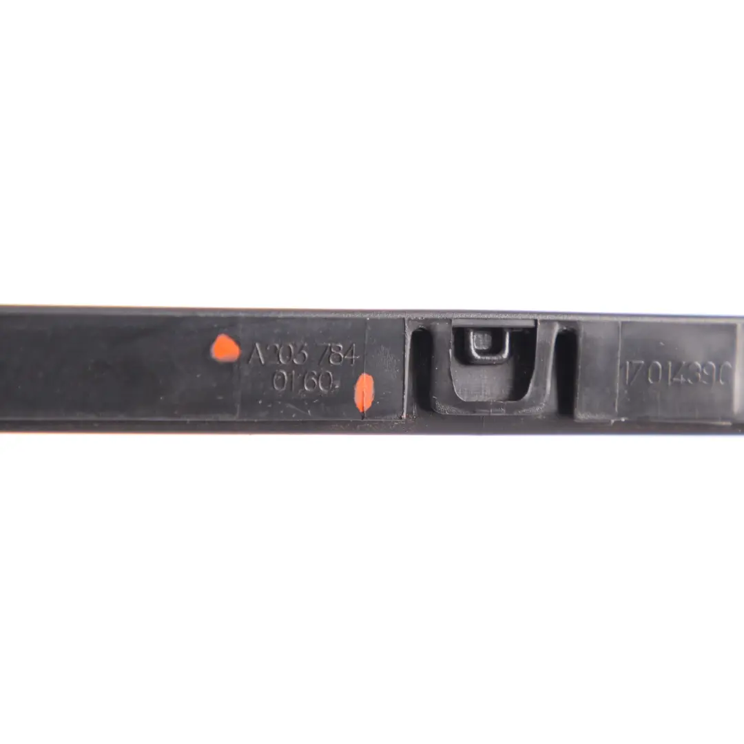 Dachreling Abdeckung Zierleiste Links für Mercedes CL203 mit Teilenummer A2037840160 Mercedes CL203 Dachreling Abdeckung Zierleiste Links - SKU A2037840160 - Teilenummer A2037840160