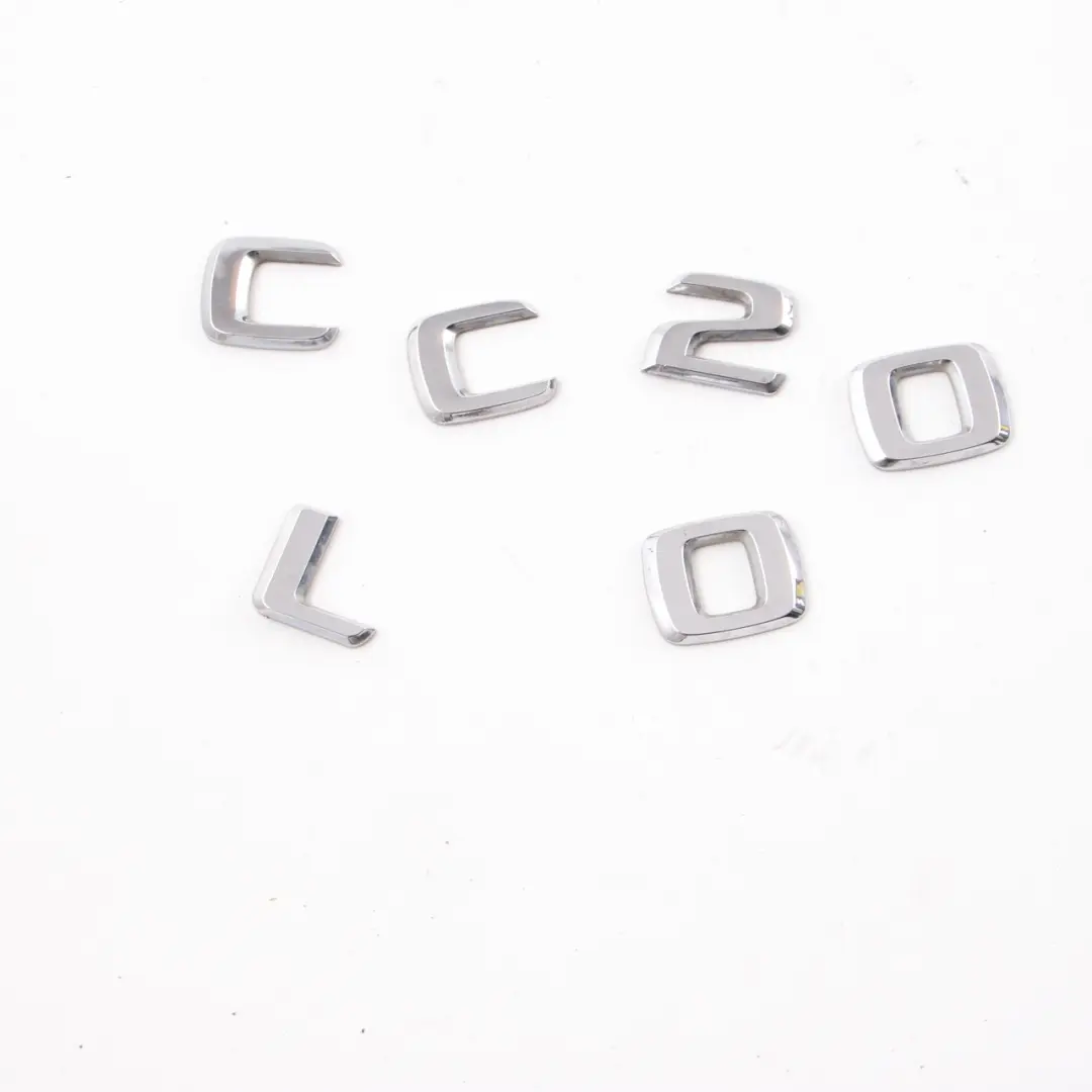 Mercedes CLC CL203 Coffre hayon lettrage arrière adhésif emblème CLC 200 - SKU A2038173915 - Numéro de pièce A2038173915