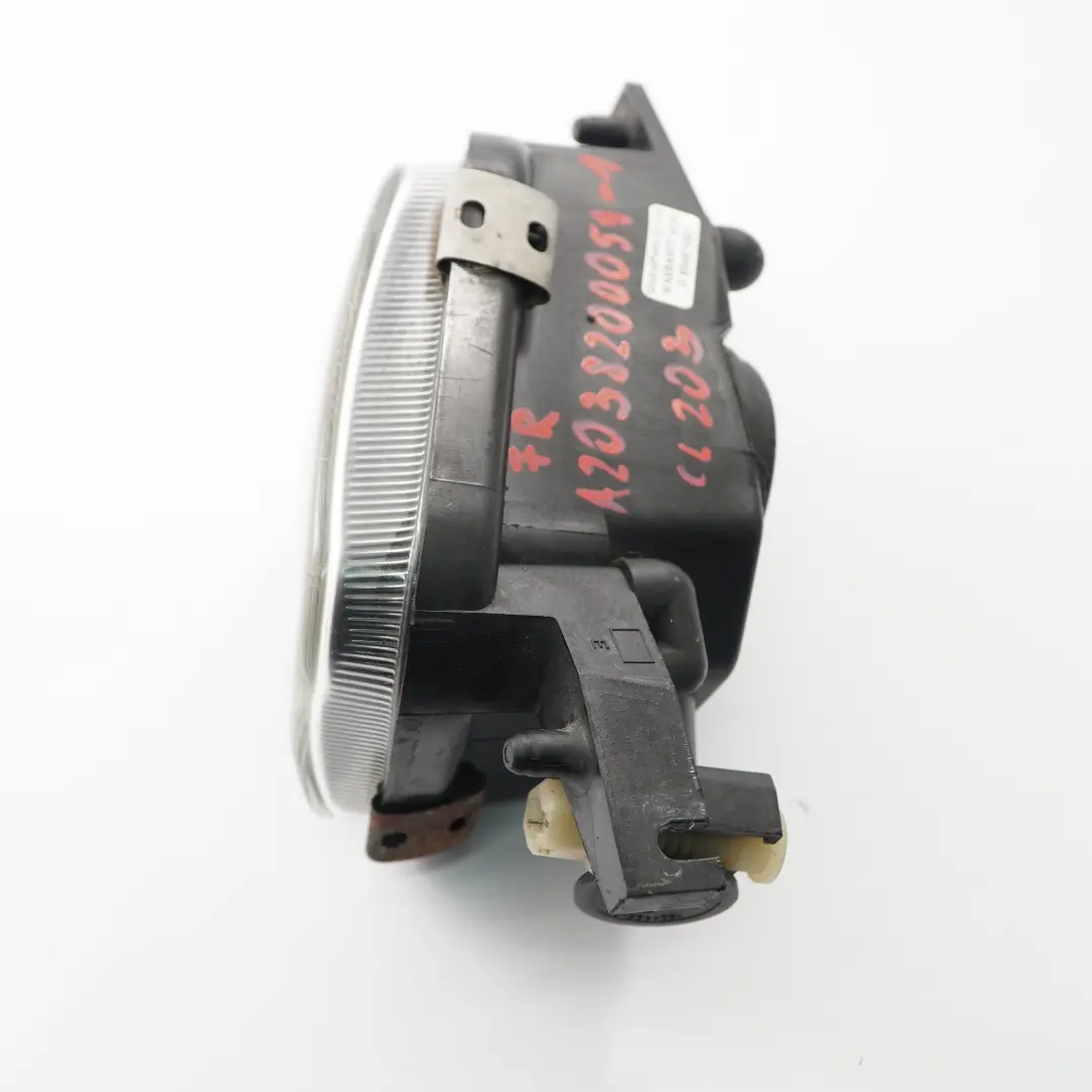  Feu antibrouillard Mercedes CLC CL203 SLK R171 Feu de pare-chocs avant droit - SKU A2038200059-1 - Numéro de pièce A2038200059