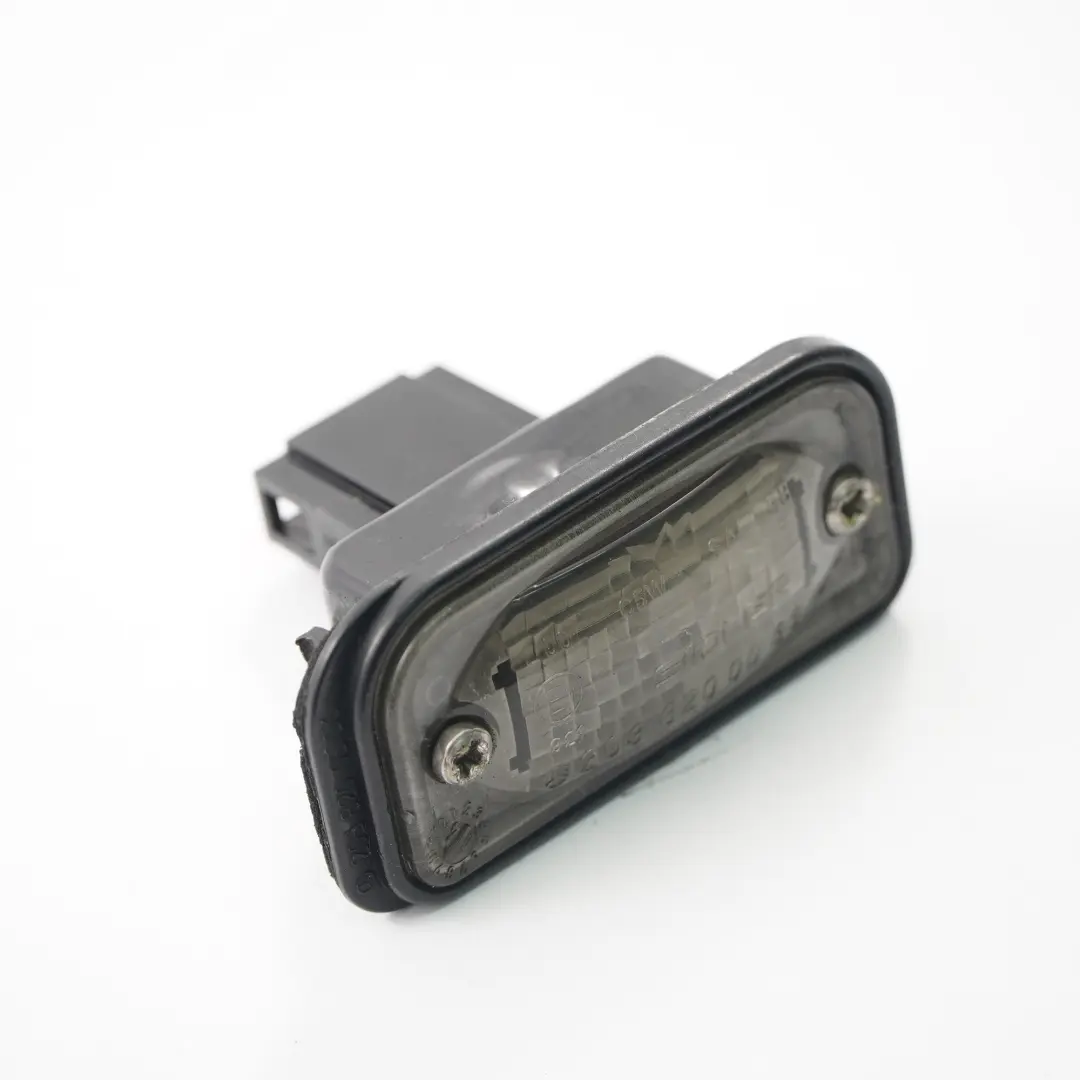 Luz de matrícula para Mercedes W203 con número de pieza A2038200066 Mercedes W203 Luz de matrícula - SKU A2038200066 - Número de pieza A2038200066