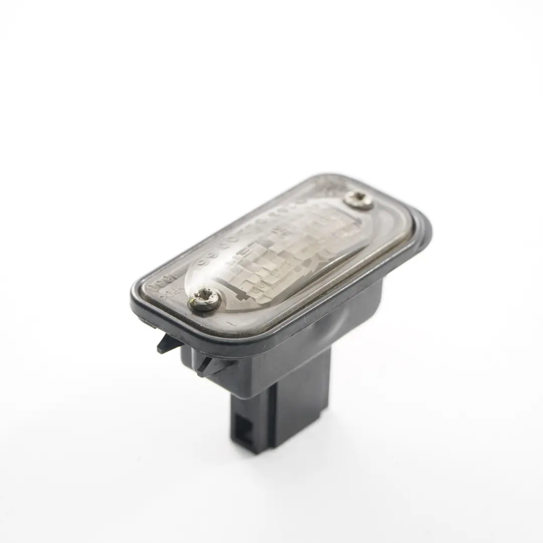 Lampe d'éclairage de plaque d'immatriculation pour Mercedes W203 à propos du numéro de pièce A2038200066 Mercedes W203 Lampe d'éclairage de plaque d'immatriculation - SKU A2038200066 - Numéro de pièce A2038200066