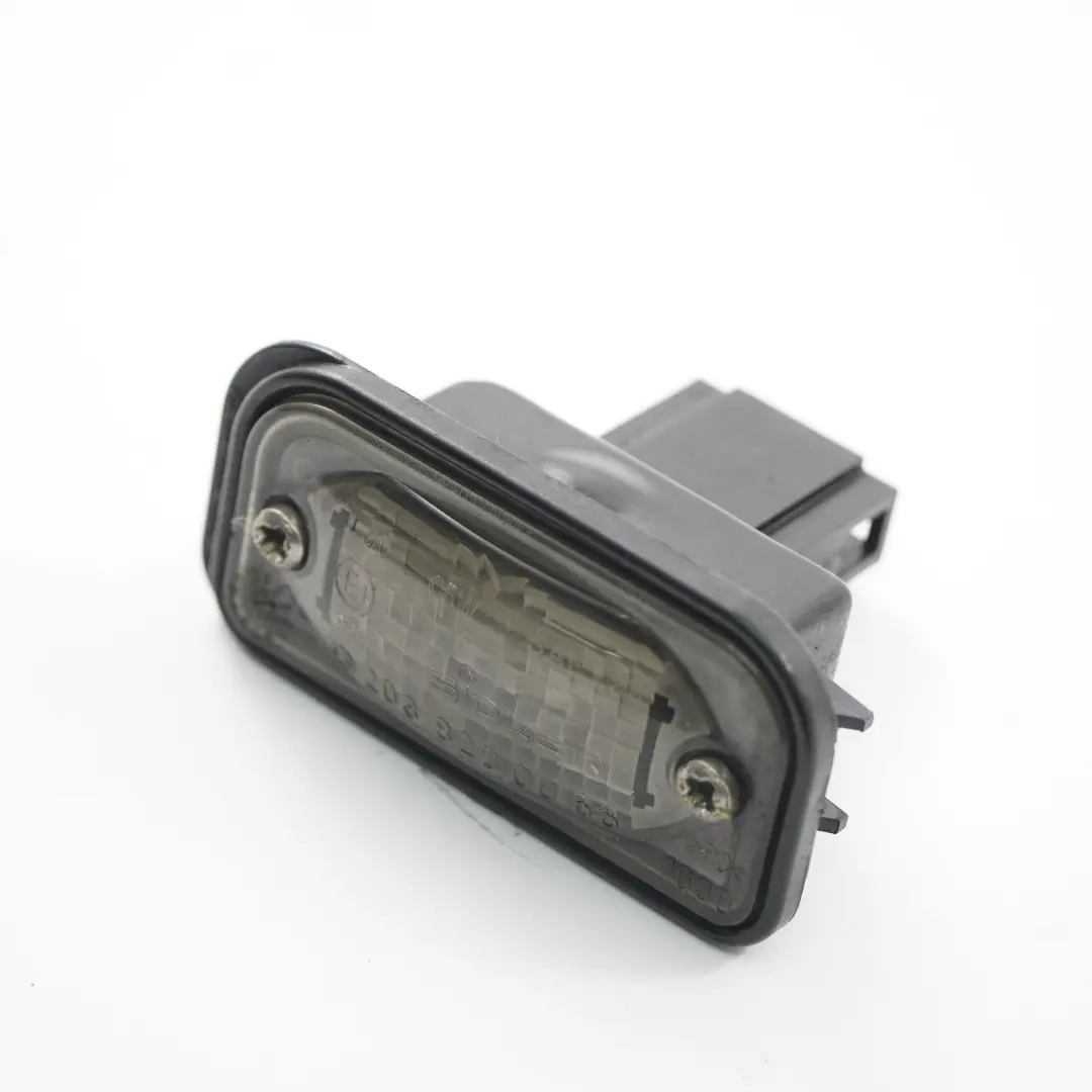 Luz de matrícula para Mercedes W203 con número de pieza A2038200066 Mercedes W203 Luz de matrícula - SKU A2038200066 - Número de pieza A2038200066