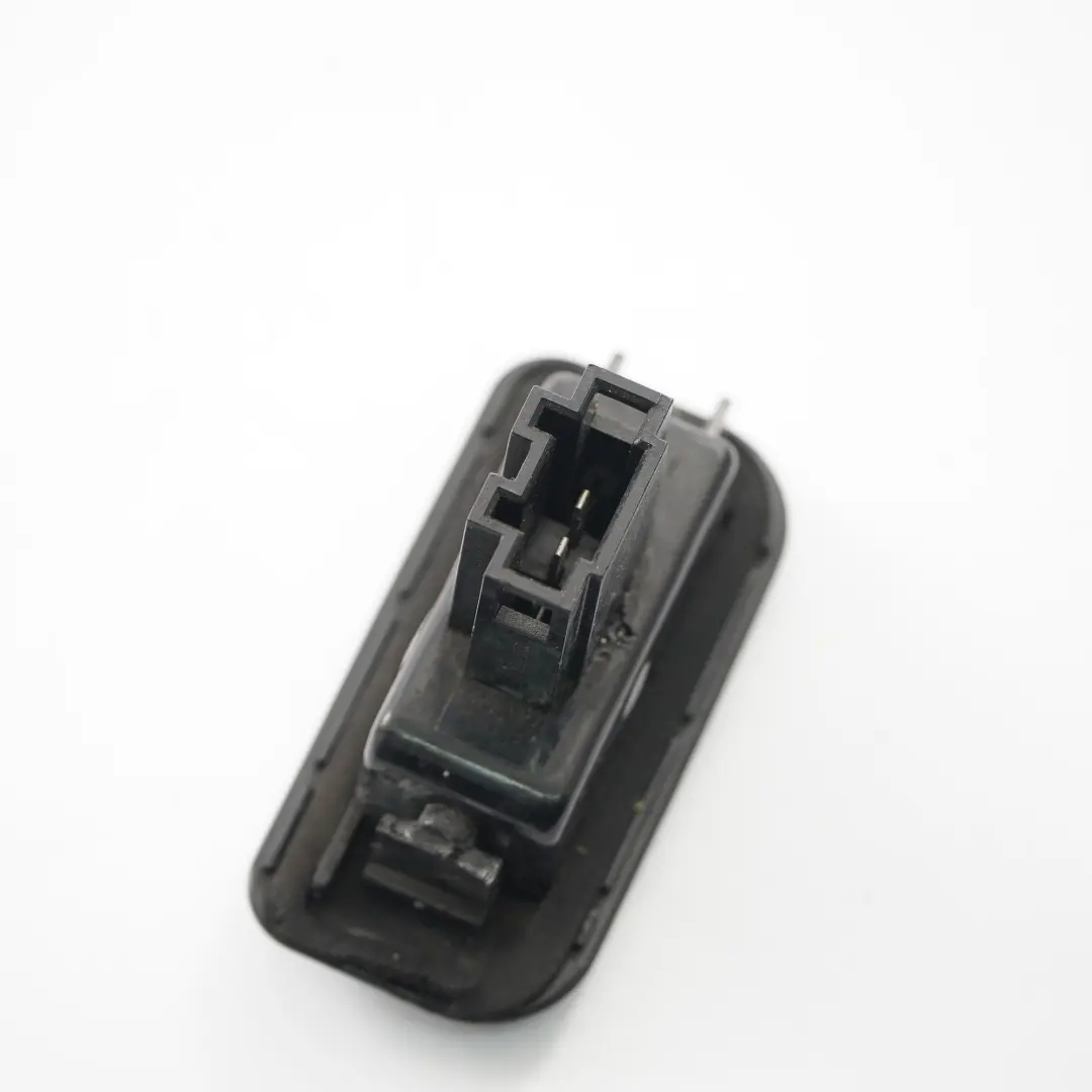 Mercedes W203 Registrazione Targa Numero Luce - SKU A2038200066 - Numero di parte A2038200066