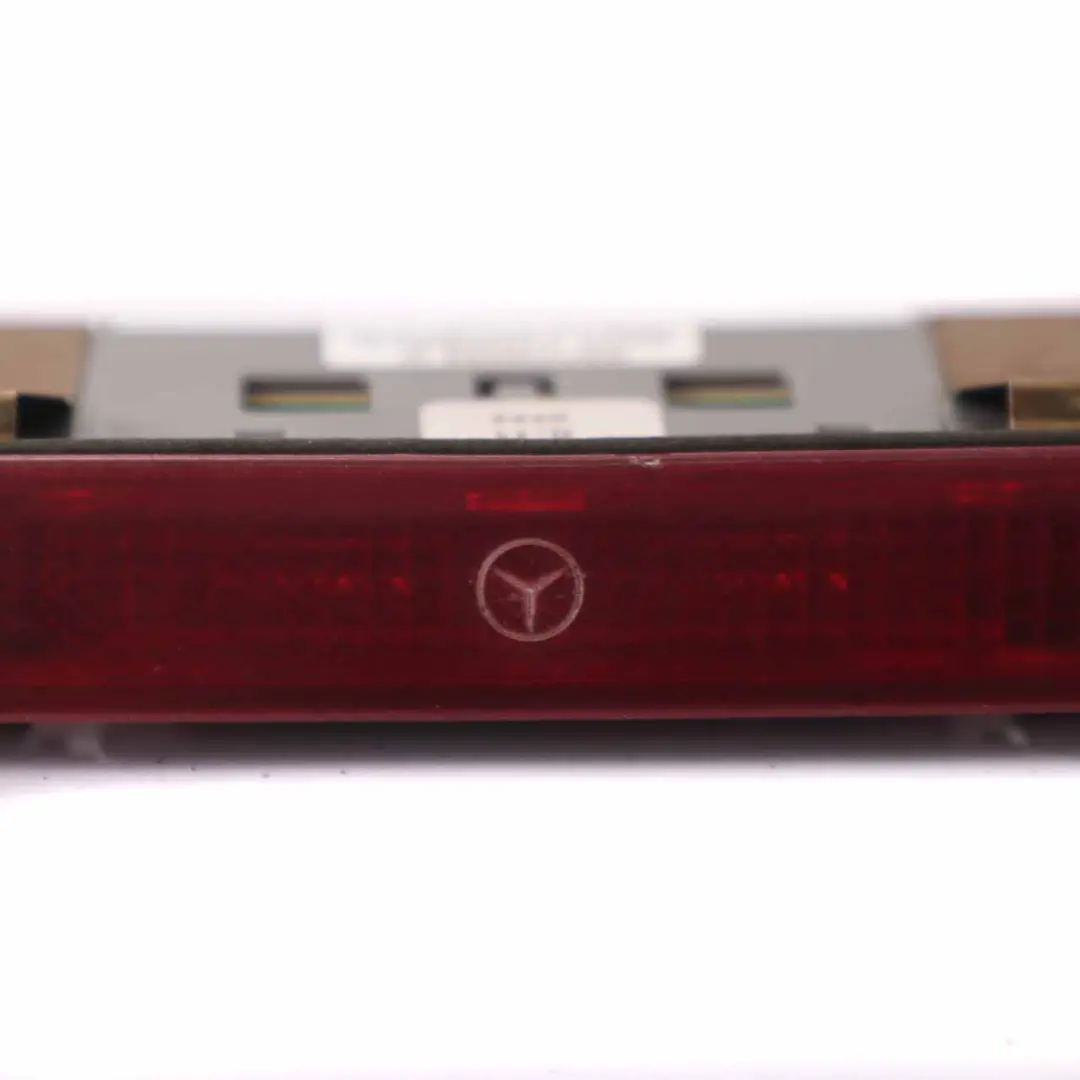 Mercedes W203 adicional trasera tercera luz de freno luz de freno - SKU A2038200156 - Número de pieza A2038200156