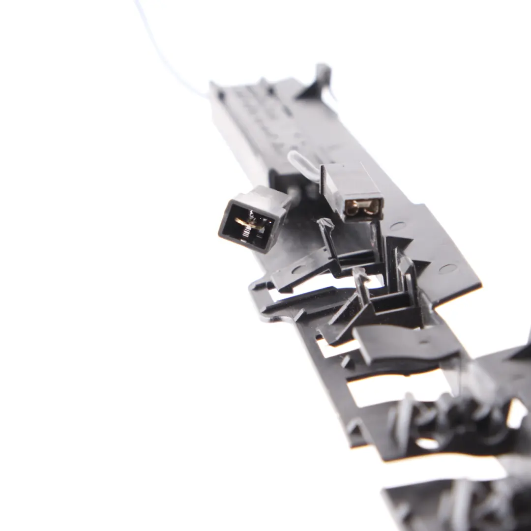 Wzmacniacz Anteny do Mercedes W203 o numerze A2038200289 Mercedes W203 Wzmacniacz Anteny - SKU A2038200289 - Numer Części A2038200289