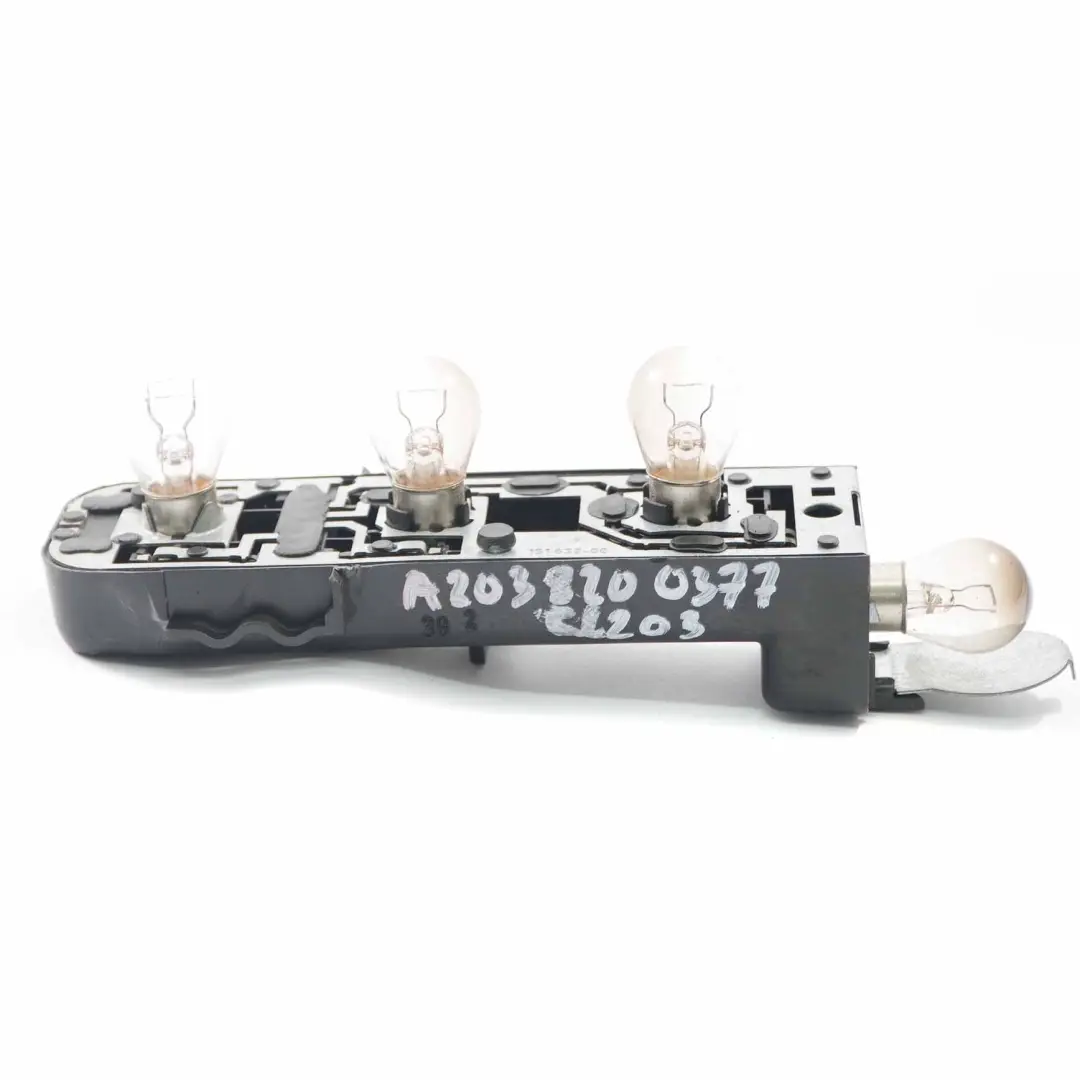 Oprawka Żarówki Tył 151631-00 do Mercedes CL203 o numerze A2038200377 Mercedes CL203 Oprawka Żarówki Tył 151631-00 - SKU A2038200377 - Numer Części A2038200377