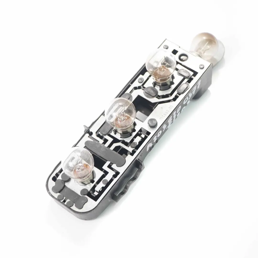 Glühbirnenhalter Lampenfassung Hinten Links Rechts 151631-00 für Mercedes CL203 mit Teilenummer A2038200377 Mercedes CL203 Glühbirnenhalter Lampenfassung Hinten Links Rechts 151631-00 - SKU A2038200377 - Teilenummer A2038200377