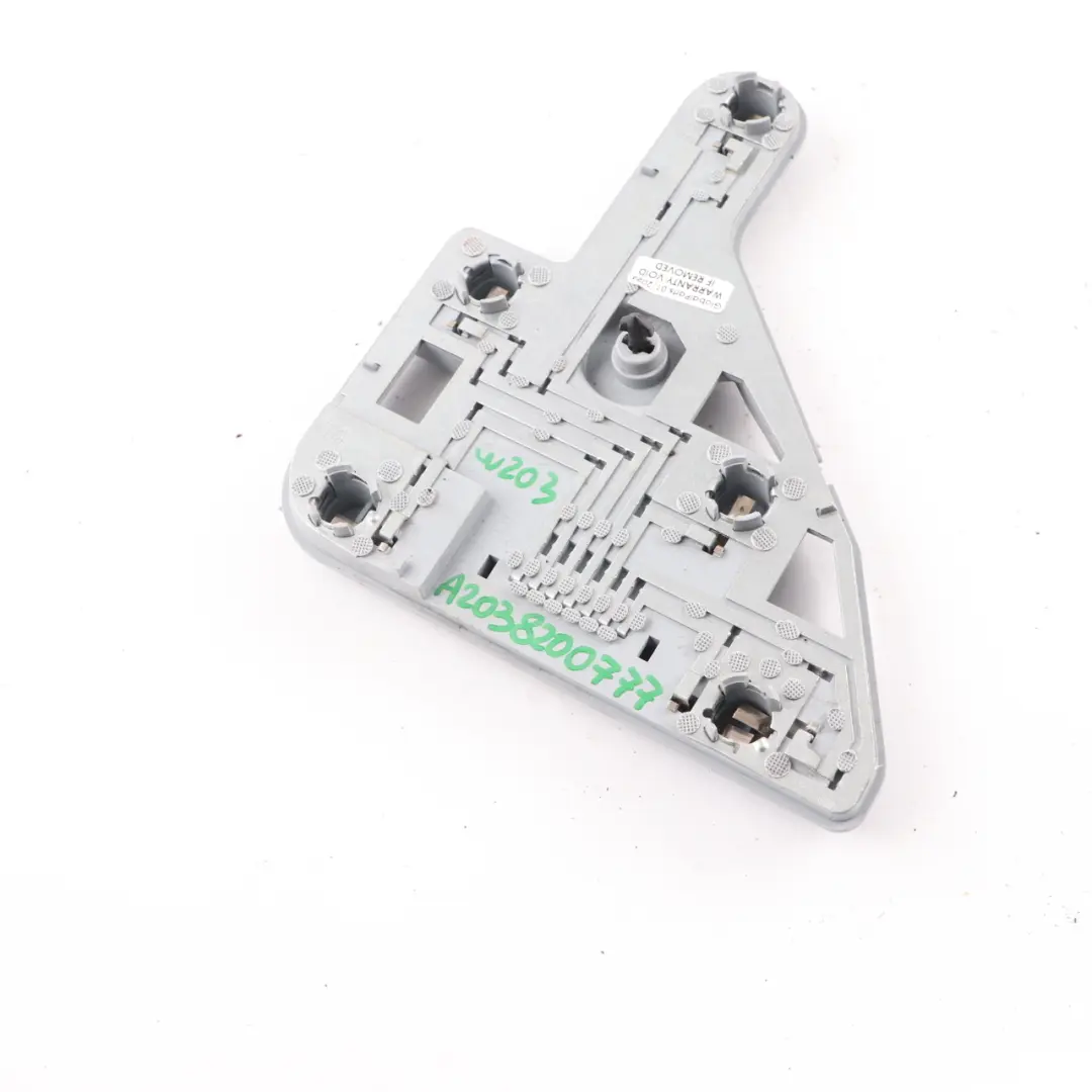 Luz Trasera Trasera Bombilla Titular Izquierda para Mercedes W203 con número de pieza A2038200777 Mercedes W203 Luz Trasera Trasera Bombilla Titular Izquierda - SKU A2038200777 - Número de pieza A2038200777