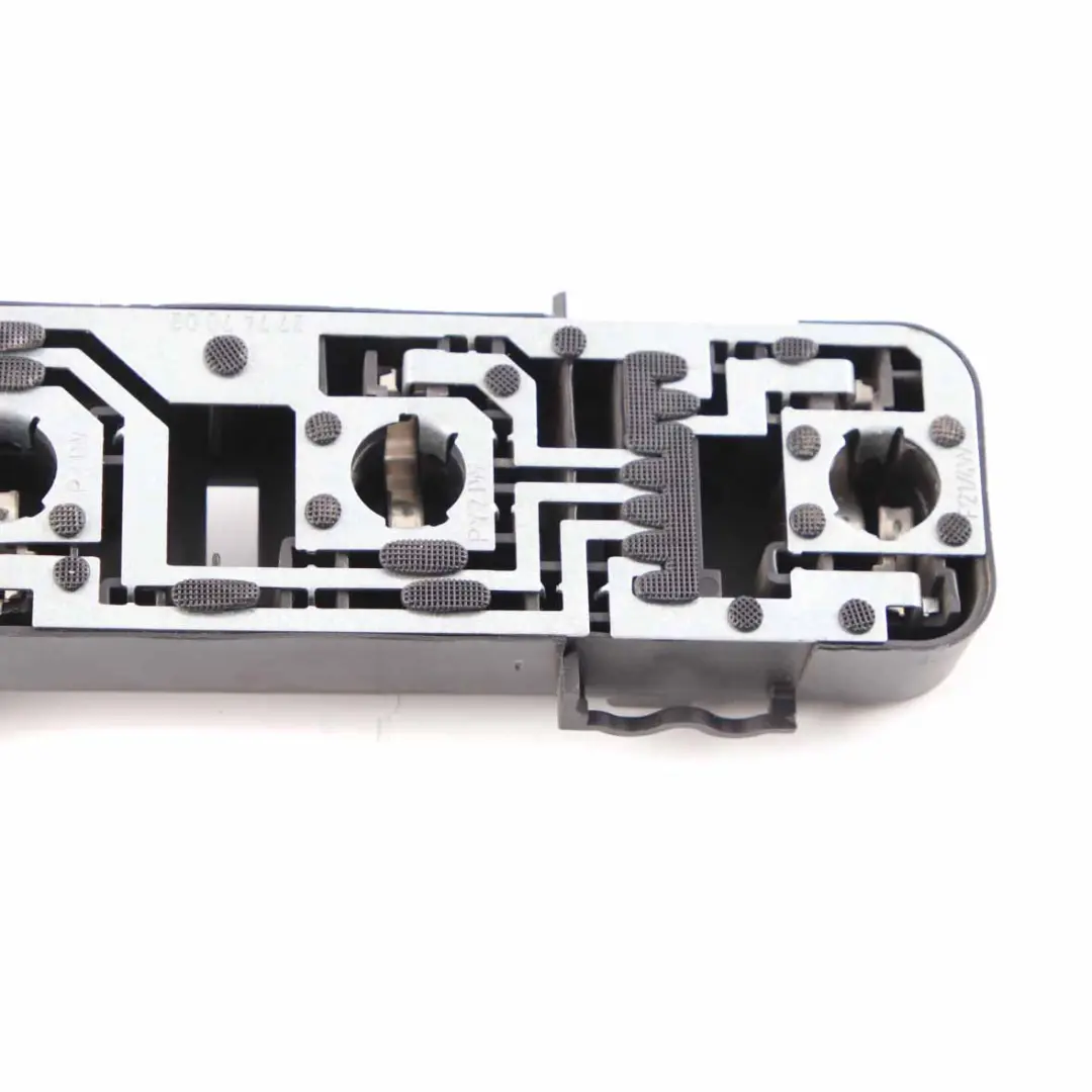 Mercedes CL203 Glühbirnenhalter Licht Lampenfass hinten links rechts - SKU A2038201077 - Teilenummer A2038201077
