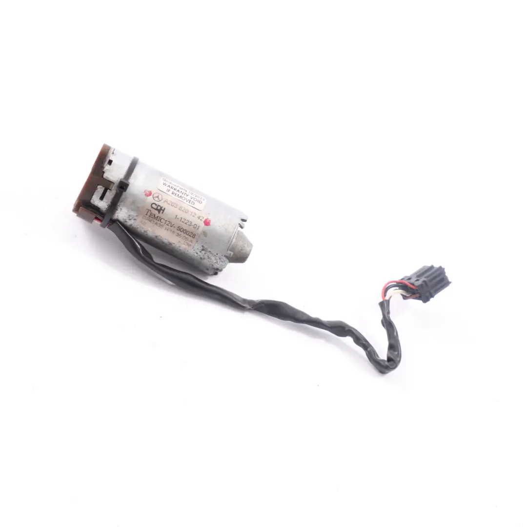 Attuatore motore sedile anteriore memoria per Mercedes W203 con numero di parte A2038201242 Mercedes W203 Attuatore motore sedile anteriore memoria - SKU A2038201242 - Numero di parte A2038201242