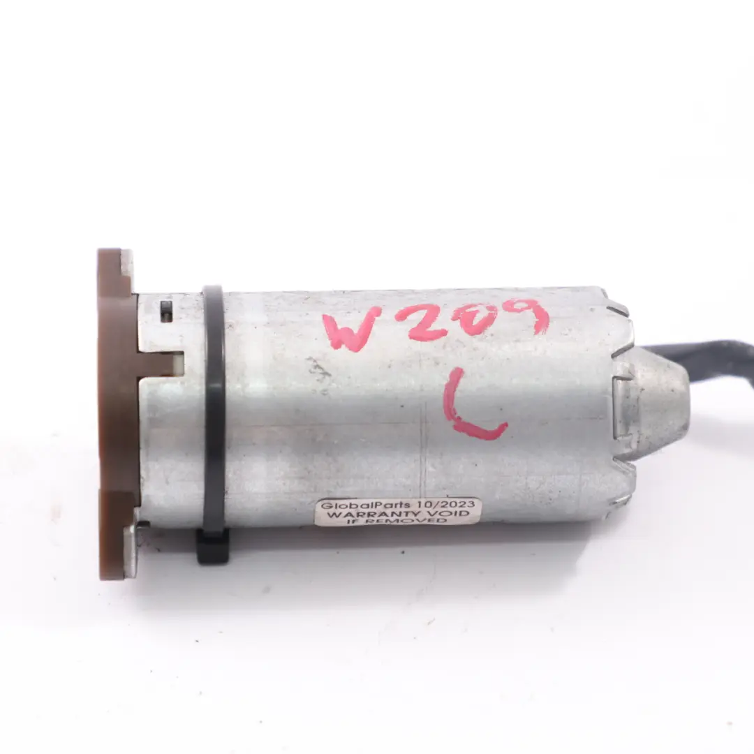 Attuatore motore sedile anteriore memoria per Mercedes W203 con numero di parte A2038201242 Mercedes W203 Attuatore motore sedile anteriore memoria - SKU A2038201242 - Numero di parte A2038201242