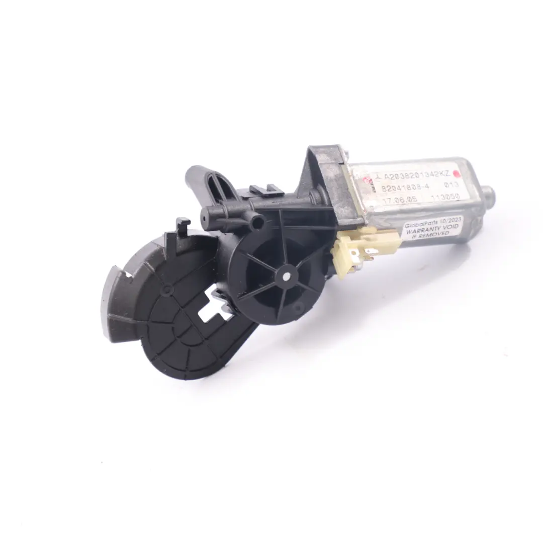 Regolazione schienale posteriore Motore Attuatore per Mercedes W203 con numero di parte A2038201342 Mercedes W203 Regolazione schienale posteriore Motore Attuatore - SKU A2038201342 - Numero di parte A2038201342