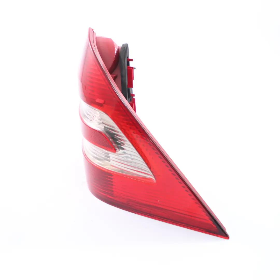 Fanale posteriore destro Fanale laterale per Mercedes W203 Berlina con numero di parte A2038202064 Mercedes W203 Berlina Fanale posteriore destro Fanale laterale - SKU A2038202064-3 - Numero di parte A2038202064