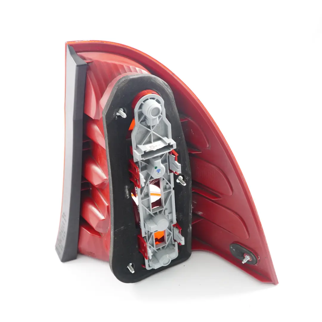 Posteriore Sinistro Fanale Pannello per Mercedes S203 W203 Estate con numero di parte A2038202364 Mercedes S203 W203 Estate Posteriore Sinistro Fanale Pannello - SKU A2038202364 - Numero di parte A2038202364