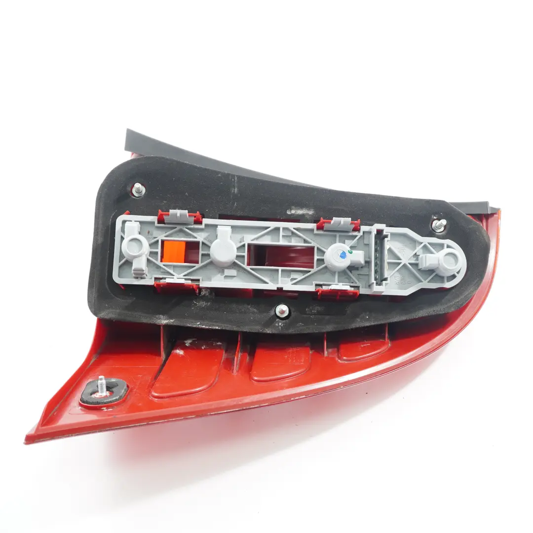 Posteriore Sinistro Fanale Pannello per Mercedes S203 W203 Estate con numero di parte A2038202364 Mercedes S203 W203 Estate Posteriore Sinistro Fanale Pannello - SKU A2038202364 - Numero di parte A2038202364