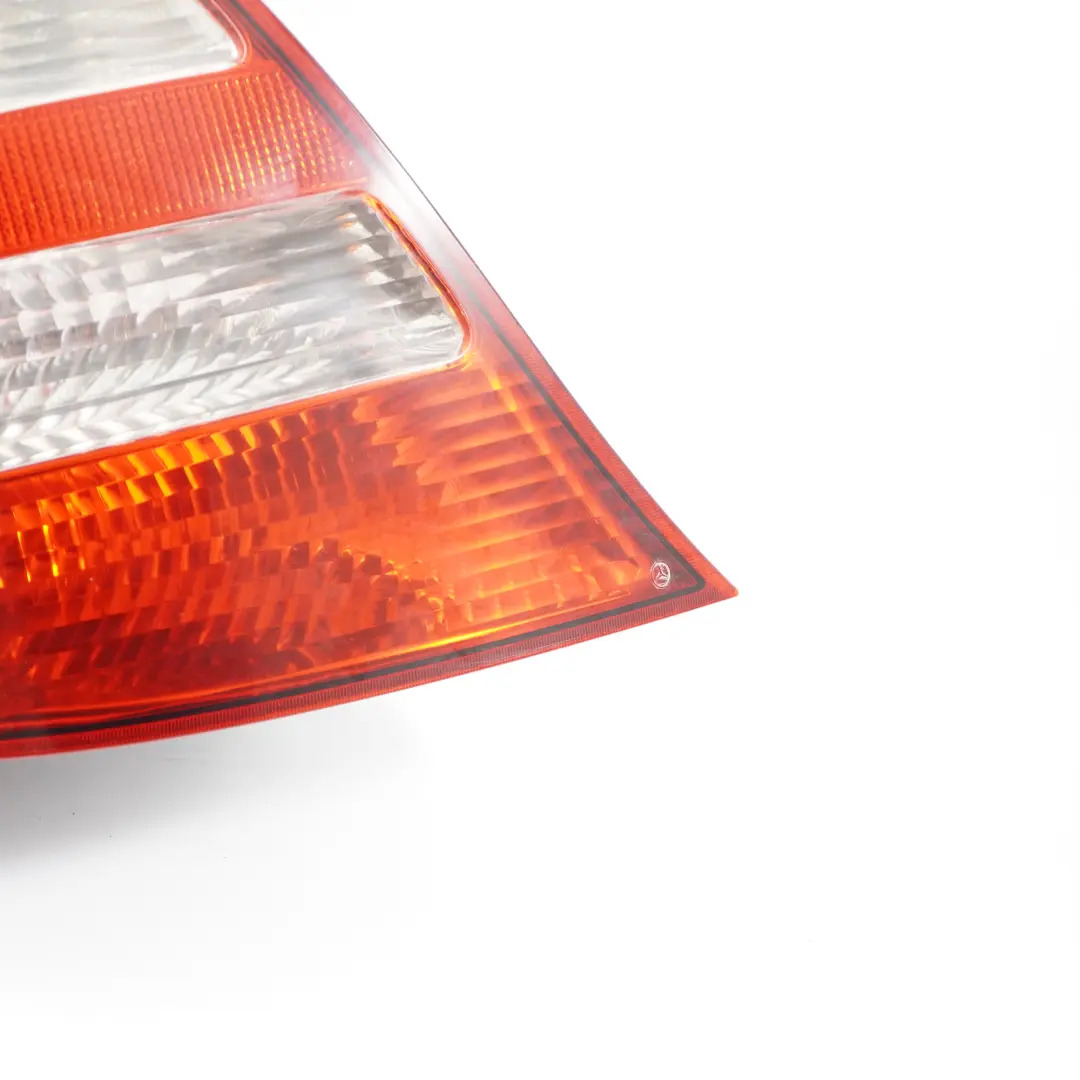 Mercedes CLC CL203 Lampa Lewy Tył Lewa Tylna - SKU A2038202564 - Numer Części A2038202564
