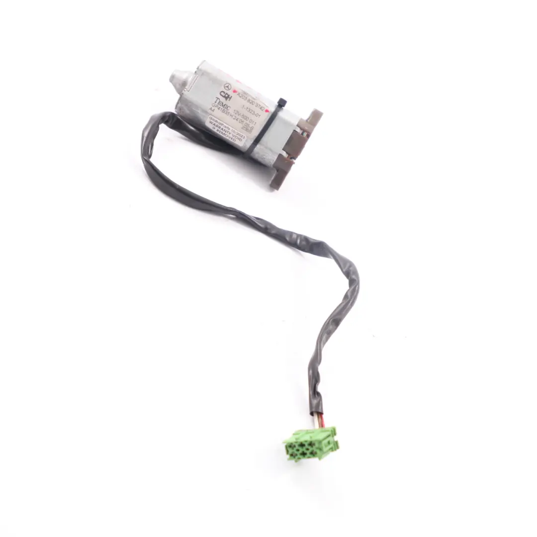 Attuatore motore sedile anteriore memoria per Mercedes W203 con numero di parte A2038203742 Mercedes W203 Attuatore motore sedile anteriore memoria - SKU A2038203742 - Numero di parte A2038203742