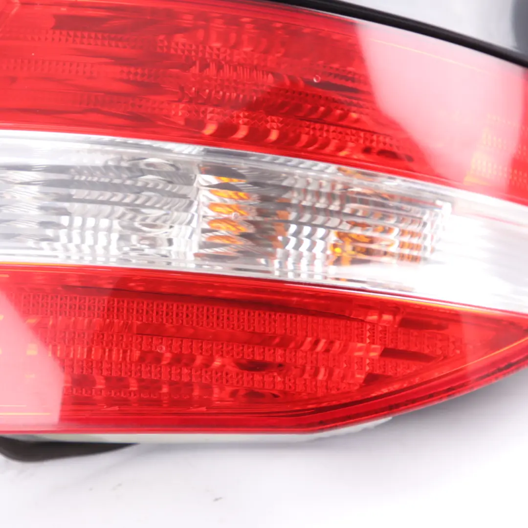 Tail Light Mercedes CL203 Rear Right O/S Lamp Side Black Schwarz to with Part number A2038204864 Tail Light Mercedes CL203 Rear Right O/S Lamp Side Black Schwarz - SKU A2038204864-SCH - Part number A2038204864