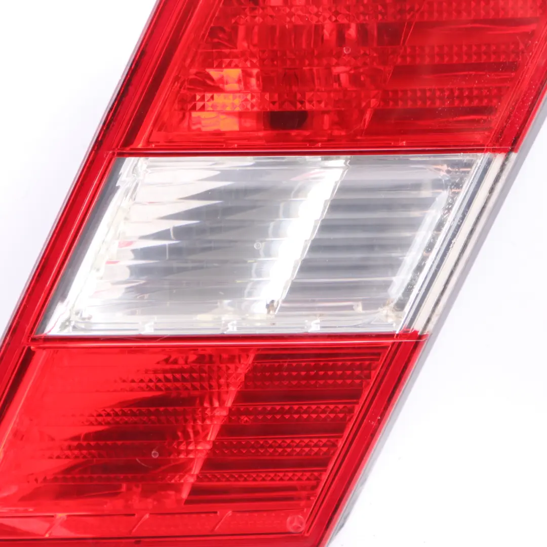 Heckleuchte Rechts Innen Kofferraumdeckel für Mercedes CL203 mit Teilenummer A2038205064 Mercedes CL203 Heckleuchte Rechts Innen Kofferraumdeckel - SKU A2038205064 - Teilenummer A2038205064