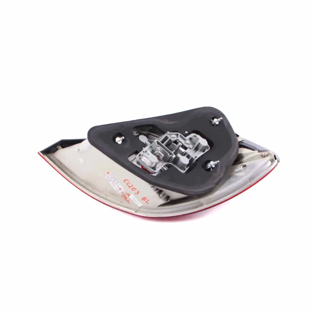 Mercedes CL203 Luz Trasera Lado Trasero Izquierdo Palladiumsilber - SKU A2038205164-PAL - Número de pieza A2038205164