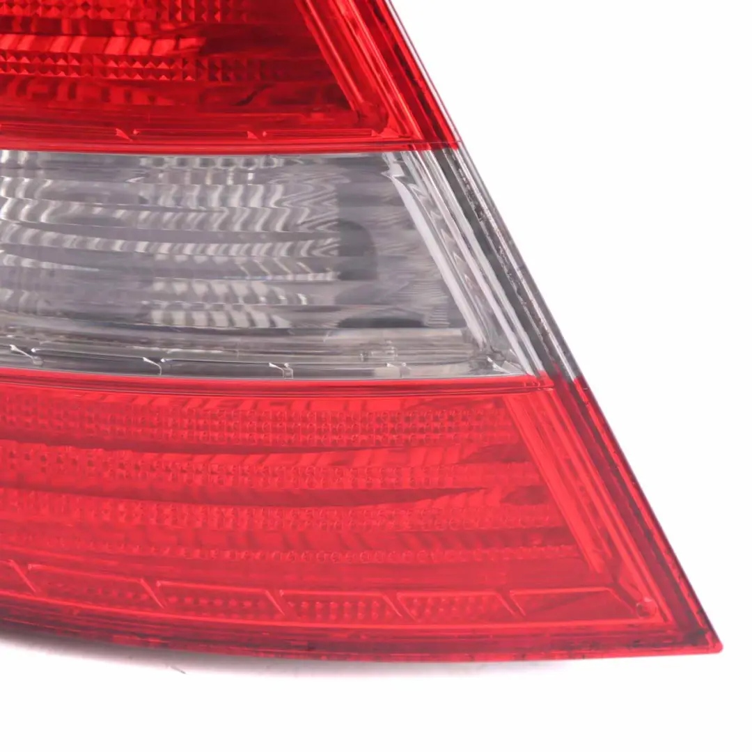 Fanale posteriore sinistro Palladiumsilber per Mercedes CL203 con numero di parte A2038205164 Mercedes CL203 Fanale posteriore sinistro Palladiumsilber - SKU A2038205164-PAL - Numero di parte A2038205164