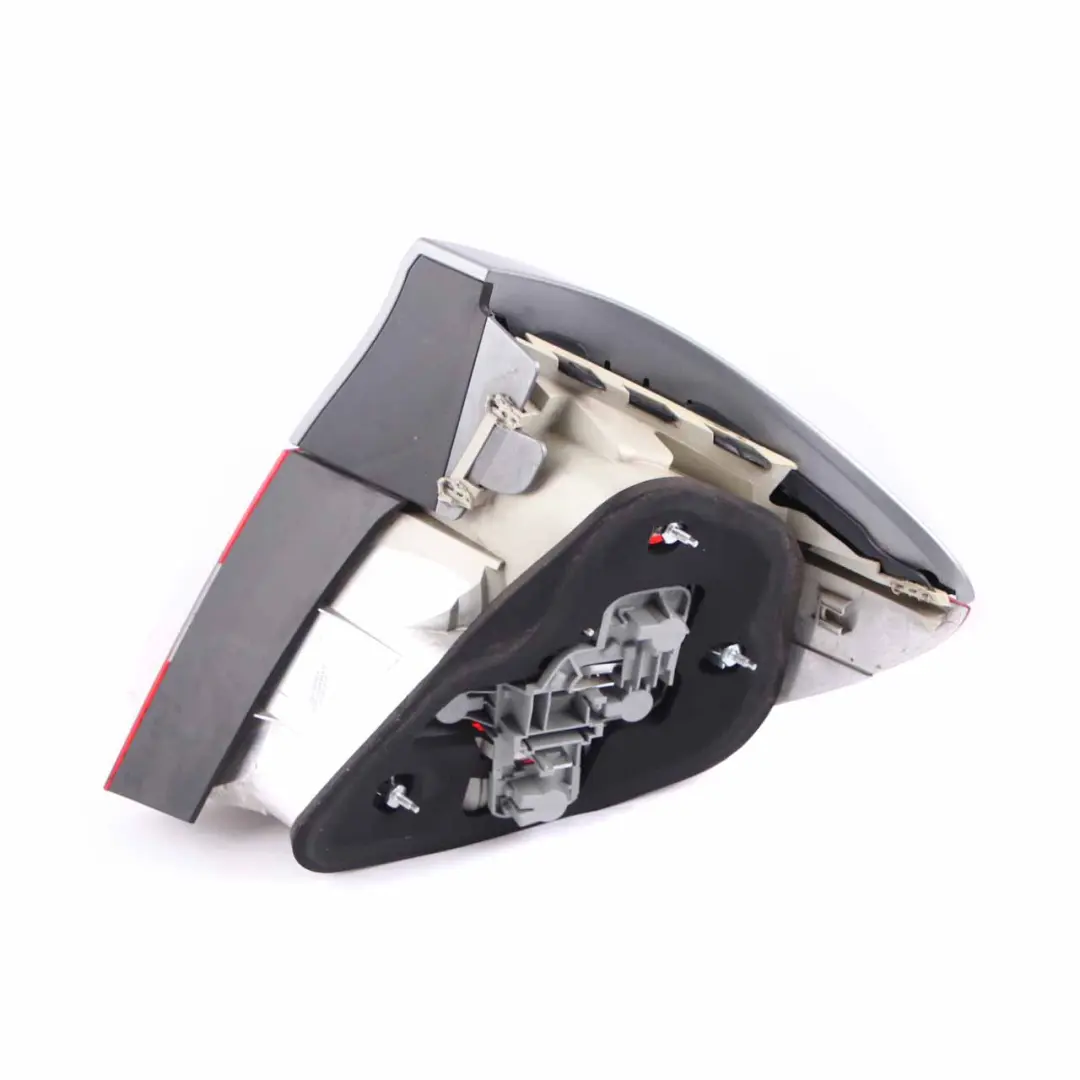 Tail Light Rear Left Side Palladiumsilber to Mercedes CL203 with Part number A2038205164 Mercedes CL203 Tail Light Rear Left Side Palladiumsilber - SKU A2038205164-PAL - Part number A2038205164