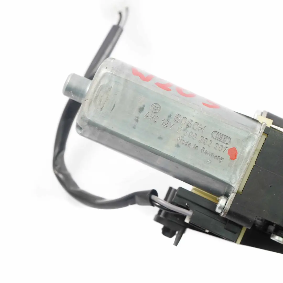 Mercedes W203 Rücksitz Lehne Motor Vorne Rechts - SKU A2038205242-1 - Teilenummer A2038205242