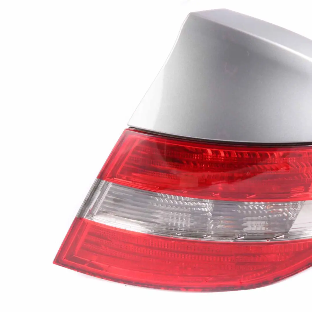 Rücklicht hinten rechts Lampe Seite Palladiumsilber Mercedes CL203 - SKU A2038205264-PAL - Teilenummer A2038205264