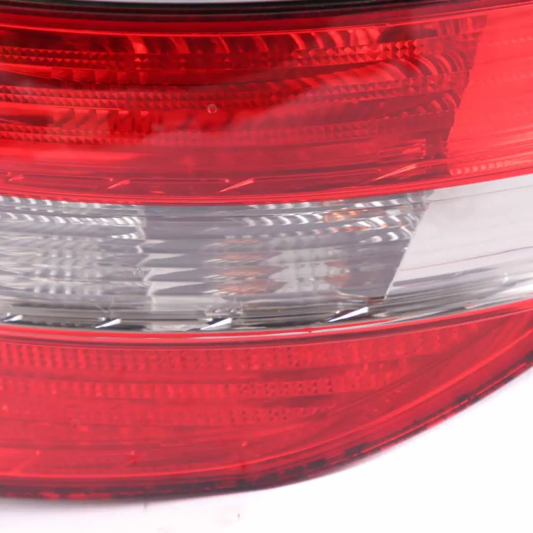 Rücklicht hinten rechts Lampe Seite Palladiumsilber Mercedes CL203 - SKU A2038205264-PAL - Teilenummer A2038205264