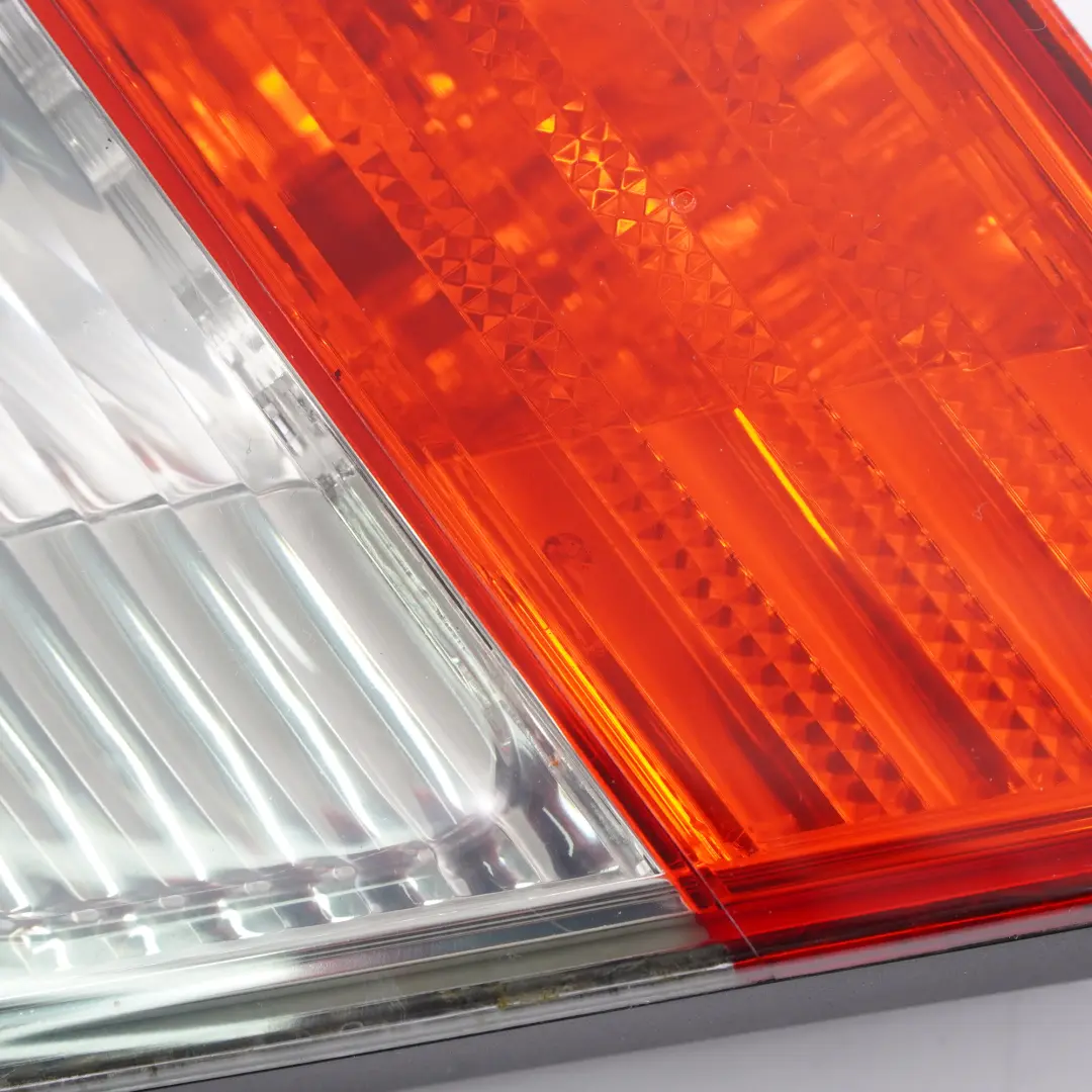 Lampada posteriore Mercedes CL203 Lato destro Luce interna coperchio per con numero di parte A2038205464 Lampada posteriore Mercedes CL203 Lato destro Luce interna coperchio - SKU A2038205464-1 - Numero di parte A2038205464